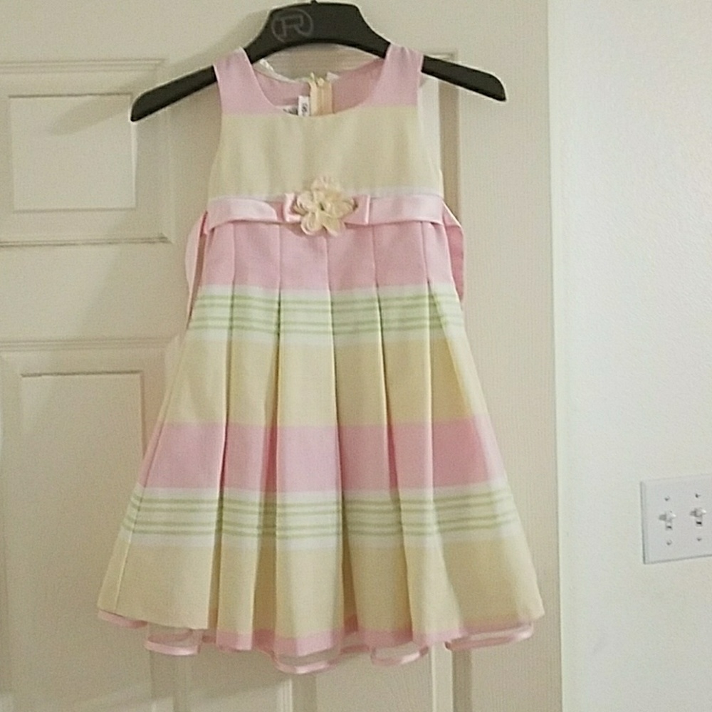Little Girls Size 4 Dress